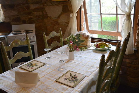 Trestrail Cottage B & B - Nelsons Bay Accommodation 2