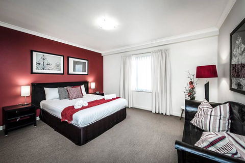 Two Bedder With Parking Close To Perth City Centre - Accommodation Nelson Bay 2