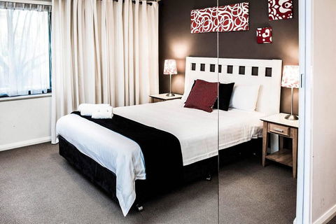 Two Bedroom Apt Next To Perth CBD With Parking. - Nelsons Bay Accommodation 1
