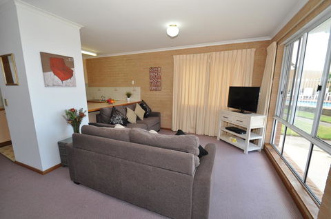 Unit 1, Countess Court - Accommodation Nelson Bay 1