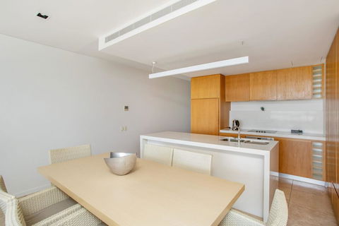 Unit 101 Plantation Resort - Rainbow Beach, Plantation Resort, Second Floor, Aircon, Pool, Spa - Accommodation Nelson Bay 2