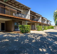 Unit 2 Rainbow Surf - Modern double storey townhouse with large shared pool close to beach and shops - Accommodation Nelson Bay