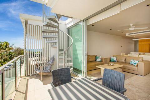 Unit 203 Plantation - Rainbow Beach, Plantation Resort Top Floor, Aircon, Free Wi-Fi - Accommodation Nelson Bay 0