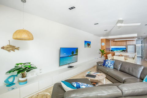 Unit 6 Plantation - Rainbow Beach, Plantation Resort, Ground Floor, Aircon, Pool, Spa - Accommodation Nelson Bay 0