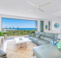 Unit 6 Rainbow Sea - Rainbow Beach Amazing Ocean Views Aircon Wi-Fi Pool Walk to Beach - Accommodation Nelson Bay