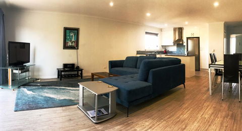 Unit 8 - Boardwalk - Accommodation Nelson Bay 3