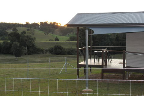 Valley Cabins By The Creek - Accommodation Nelson Bay 2