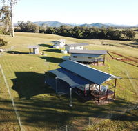 Valley Cabins By The Creek - Accommodation Nelson Bay