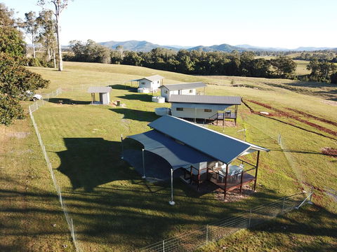 Valley Cabins By The Creek - Accommodation Nelson Bay 0
