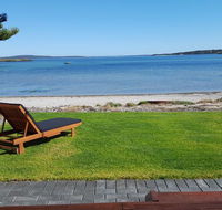 Vandy's shack at Mount Dutton Bay - ideal for couples and small families - Accommodation Nelson Bay