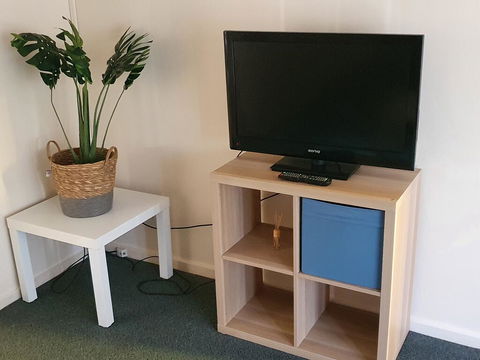 Value 2 Bed Villa Close To QEH + Airport + City + Beach - Accommodation Nelson Bay 1