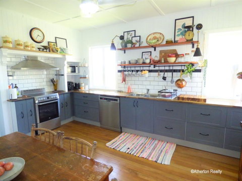 Victoria House - Accommodation Nelson Bay 1