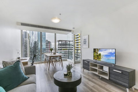 Views And Hotel-style Extras In A Great Location - Accommodation Nelson Bay 0