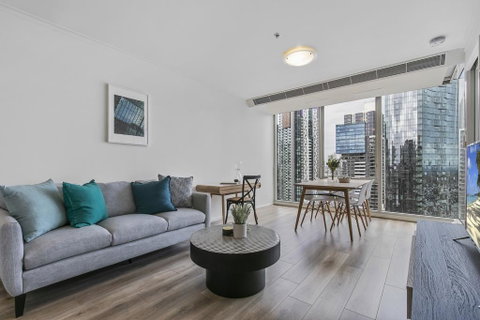 Views And Hotel-style Extras In A Great Location - Accommodation Nelson Bay 2