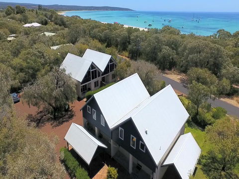 Villa 5 Whitesands - Accommodation Nelson Bay 0