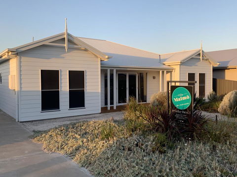Villa Malmo - Nelsons Bay Accommodation 0