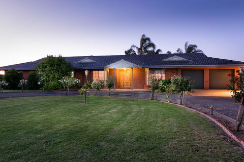 Vineyard Retreat Mildura - Accommodation Nelson Bay 0