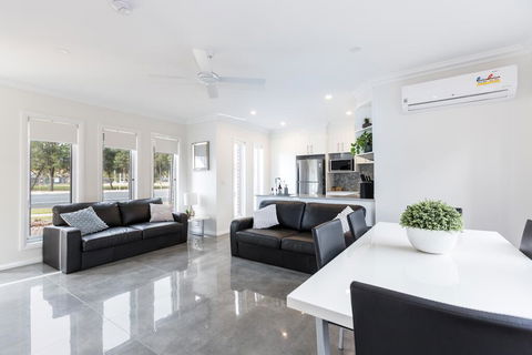 Wagga Apartments #1 - Accommodation Nelson Bay 0