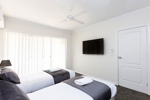 Wagga Apartments #4 - Accommodation Nelson Bay 3