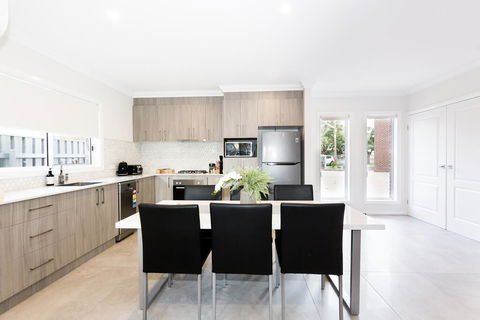 Wagga Apartments #5 - Accommodation Nelson Bay 2