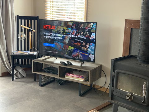 The PC Cottage - Accommodation Nelson Bay 2