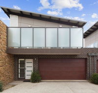 Central to Cowes - Accommodation Nelson Bay