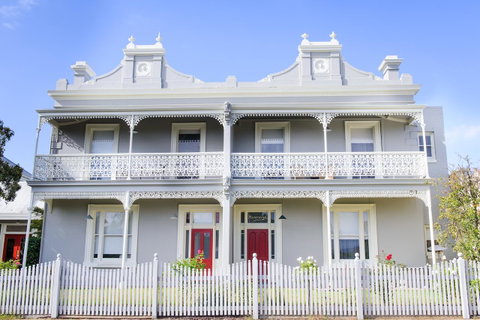 The Riversleigh - Accommodation Nelson Bay 21