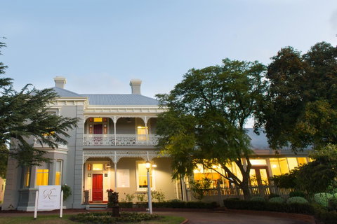The Riversleigh - Accommodation Nelson Bay 23