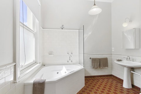 The Riversleigh - Accommodation Nelson Bay 19