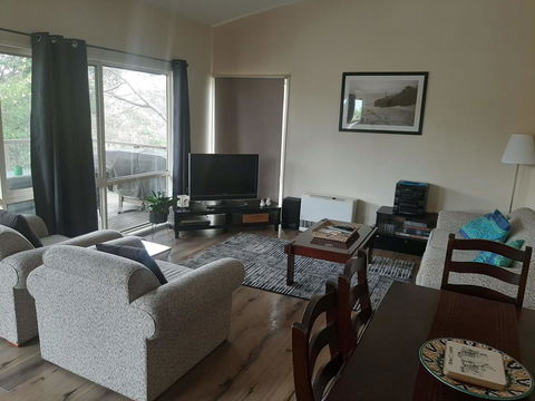 Elevated Holiday House Overlooks Tranquil Wetlands - Accommodation Nelson Bay 1