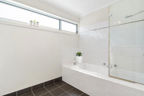 Bask At The Glade - Rejuvenate Stays - Accommodation Nelson Bay 5