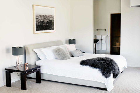 Polperro Villas - Nelsons Bay Accommodation 15