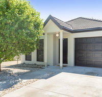 Black Lotus Townhouse - Accommodation Nelson Bay