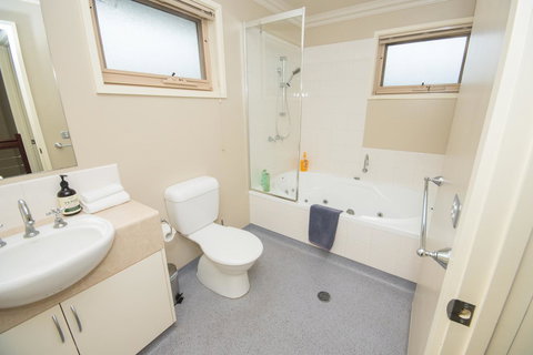 The Pitch - Accommodation Nelson Bay 21