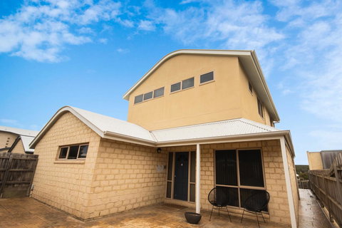 The Pitch - Accommodation Nelson Bay 35