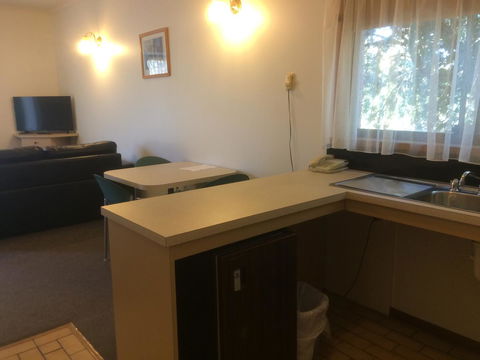 Ambassador Motor Inn - Accommodation Nelson Bay 6