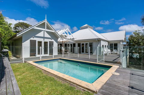 Perfect Blairgowrie Beach House - Nelson Bay Accommodation.com 1
