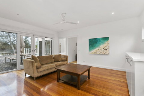 Perfect Blairgowrie Beach House - Nelson Bay Accommodation.com 6