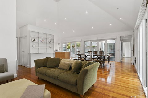 Perfect Blairgowrie Beach House - Nelson Bay Accommodation.com 4