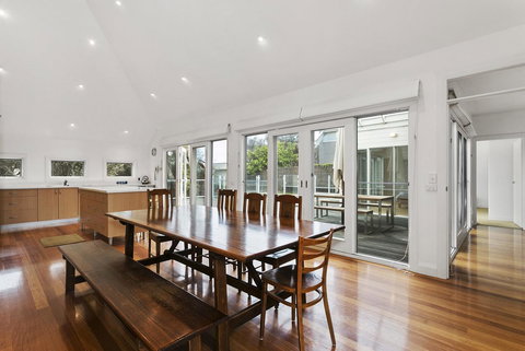 Perfect Blairgowrie Beach House - Nelson Bay Accommodation.com 9