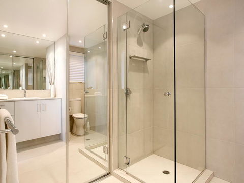La Mer Sunshine Beachfront - Accommodation Nelson Bay 11