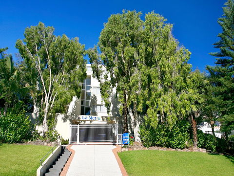 La Mer Sunshine Beachfront - Accommodation Nelson Bay 14