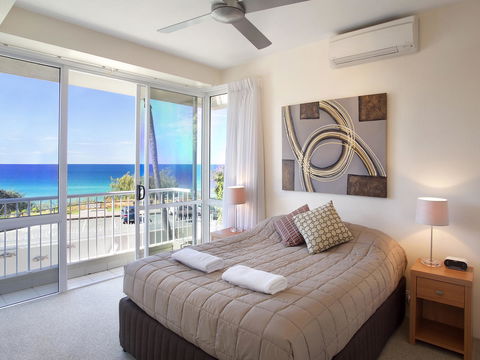 La Mer Sunshine Beachfront - Accommodation Nelson Bay 4