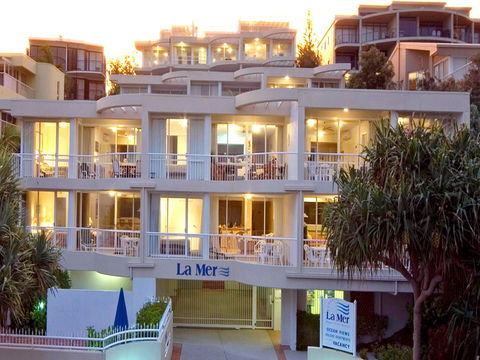 La Mer Sunshine Beachfront - Accommodation Nelson Bay 18