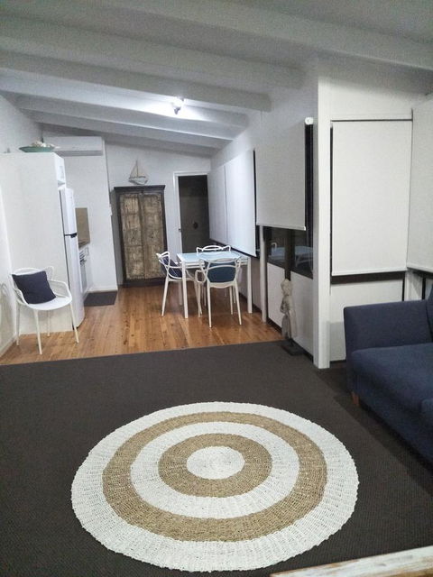 Salty Vibes Retreat - Accommodation Nelson Bay 2