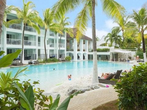 Beach Club Port Douglas Luxury Apartments - Accommodation Nelson Bay 0