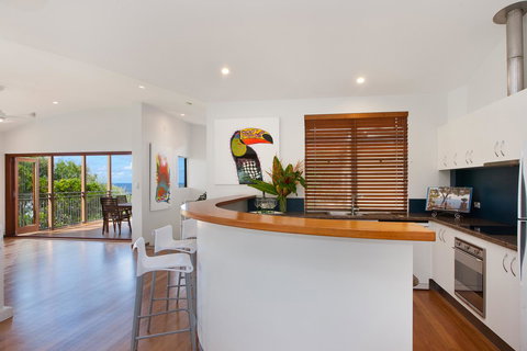Jolly Roger's Beach House - Accommodation Nelson Bay 5