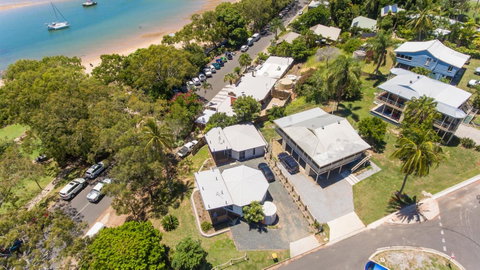 Sunset Cabins 1770 - Accommodation Nelson Bay 6