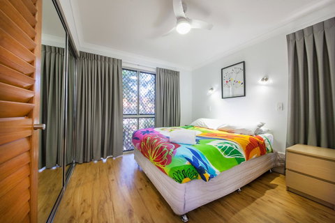 Sunset Cabins 1770 - Accommodation Nelson Bay 9
