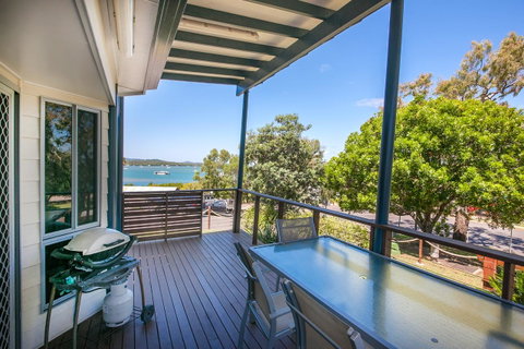 Sunset Cabins 1770 - Accommodation Nelson Bay 2